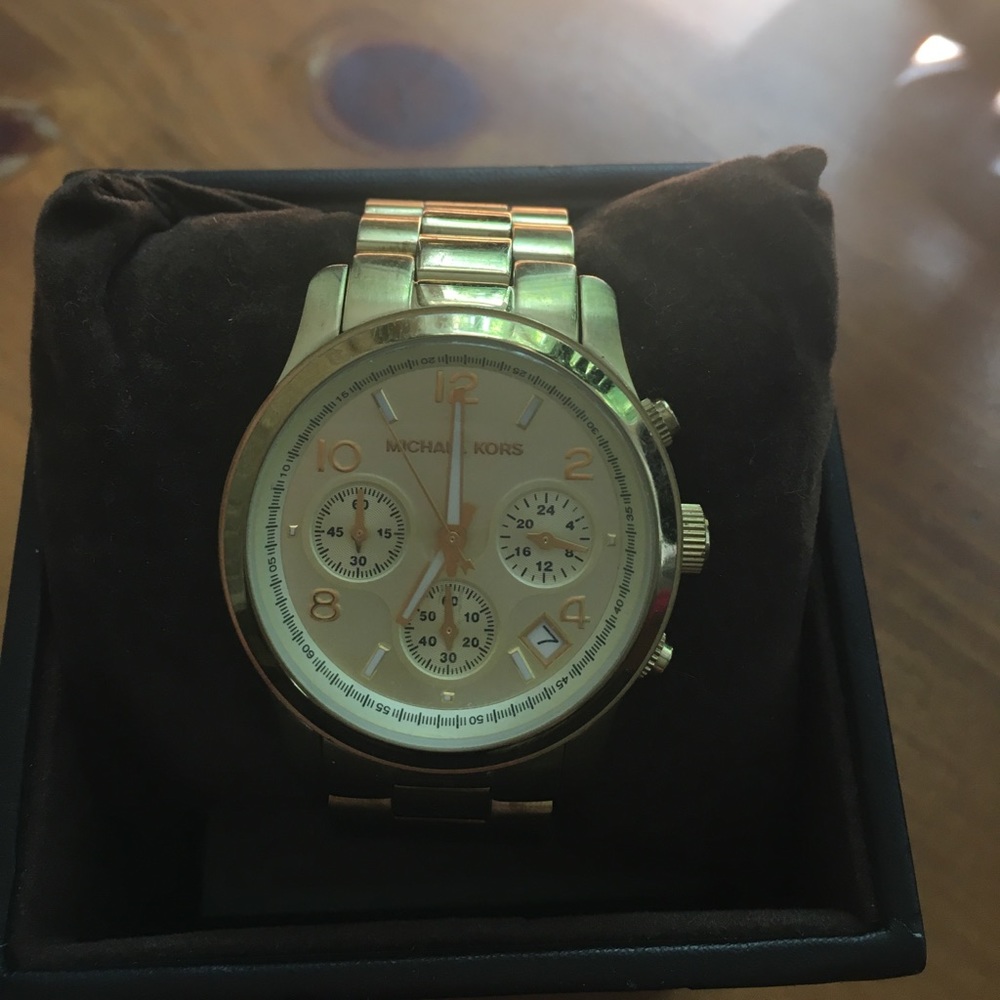 SOLD Gorgeous Gold Michael Kors watch